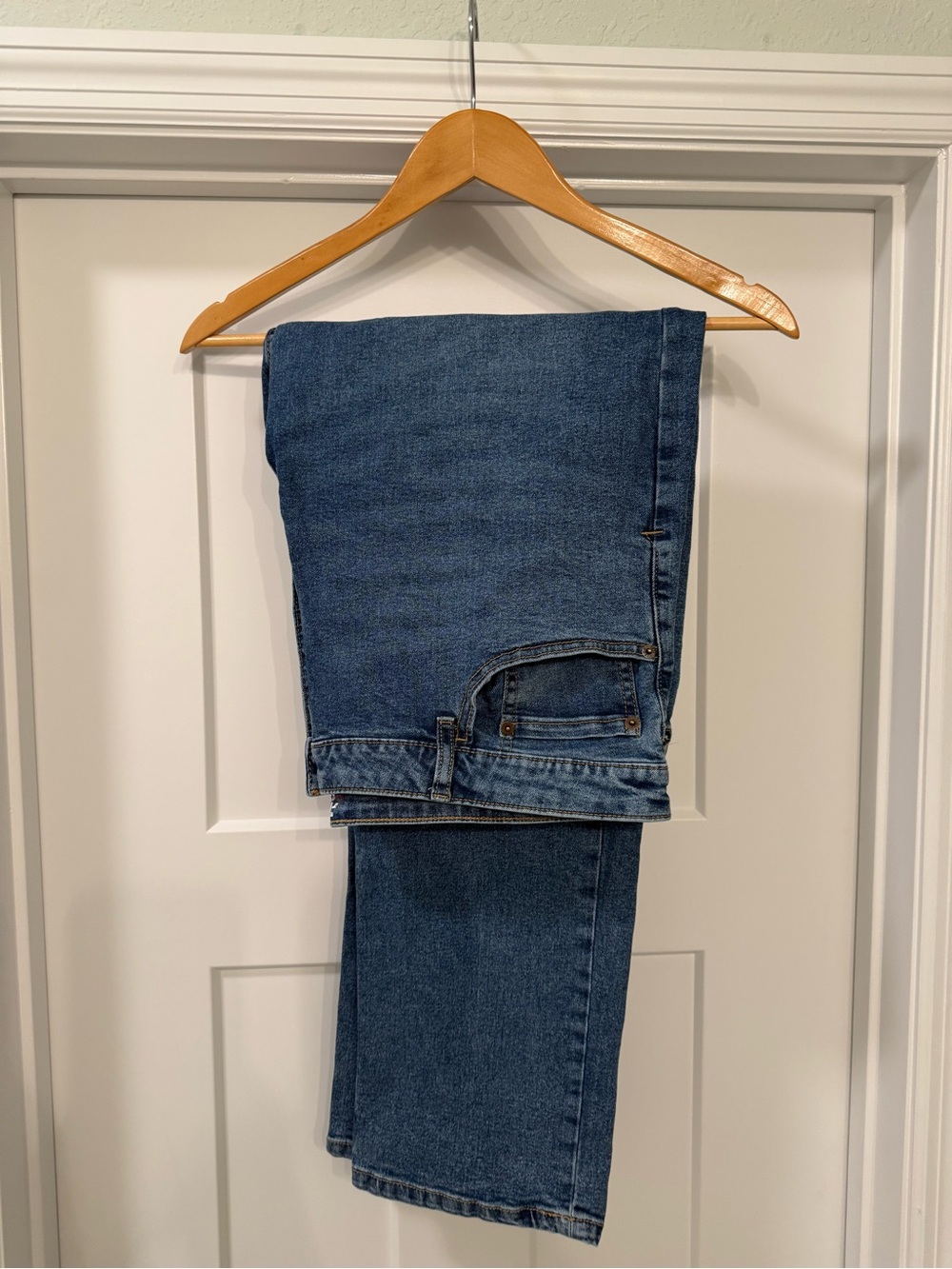 Izod Men's Straight Leg Jeans in Medium Blue